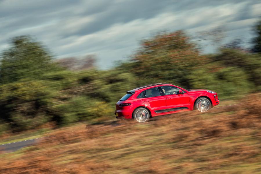  Porsche Macan GTS 2016 года  (UK) (фото 10 из 30)